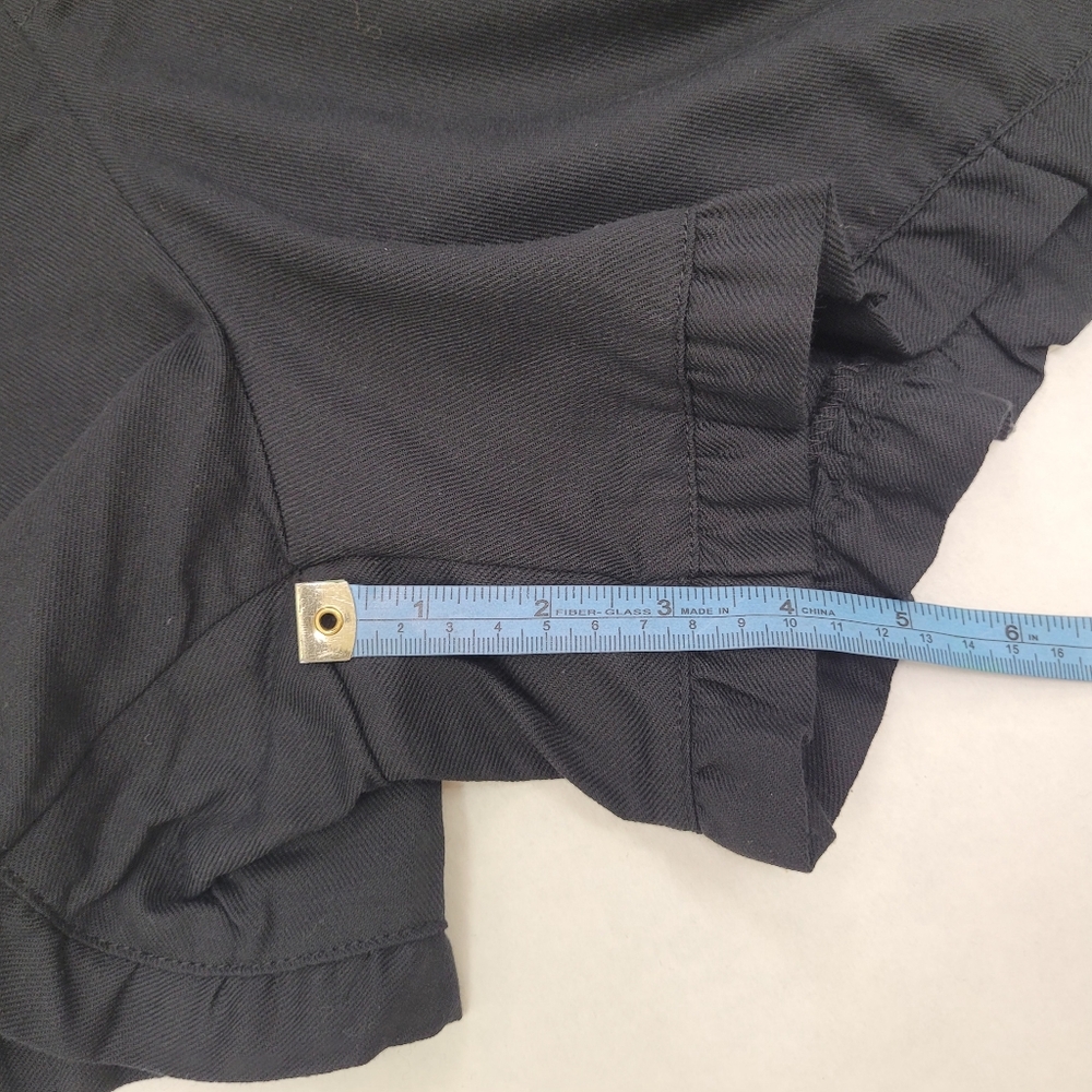 Who What Wear Ruffle Edge High Rise Shorts - Picture 6 of 9